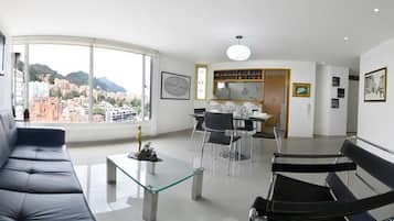 標準公寓, 1 間臥室, 山景 | 起居區