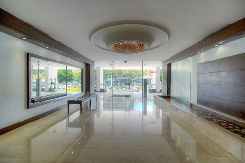 Apartment Zona Rosa 2204