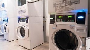 Gambar tidak terklasifikasi, 4 dari 13, tombol