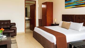 Ropa de cama de alta calidad y escritorio