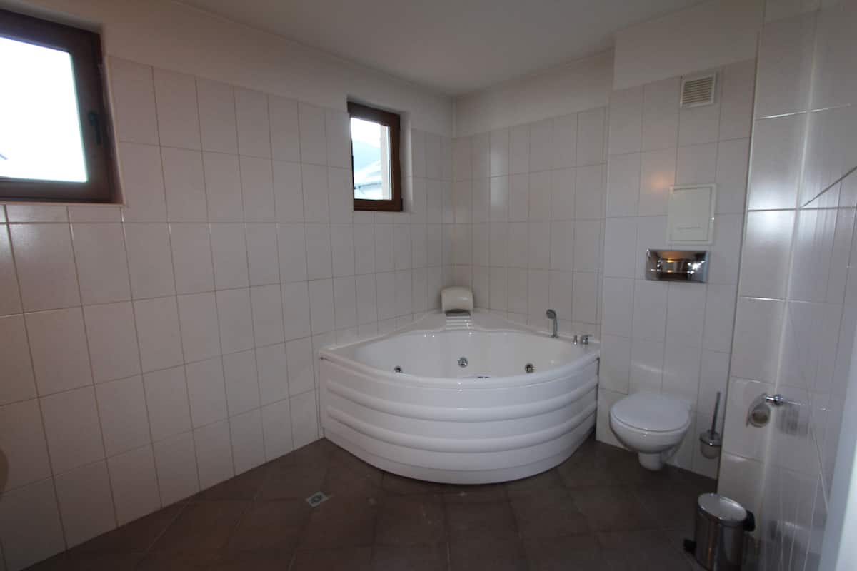 family apartment, 2 bedrooms (free spa access) | bathroom | free toiletries, hair dryer, bathrobes, towels