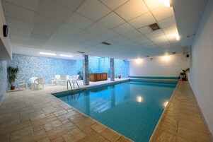 Couples treatment rooms, hot stone massages, deep-tissue massages