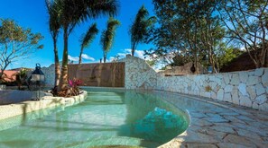Outdoor pool, sun loungers - Serenity Authentic Glamping Tulum (Xpu-Ha)