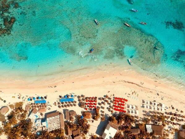 White sand - Serenity Authentic Glamping Tulum (Xpu-Ha)