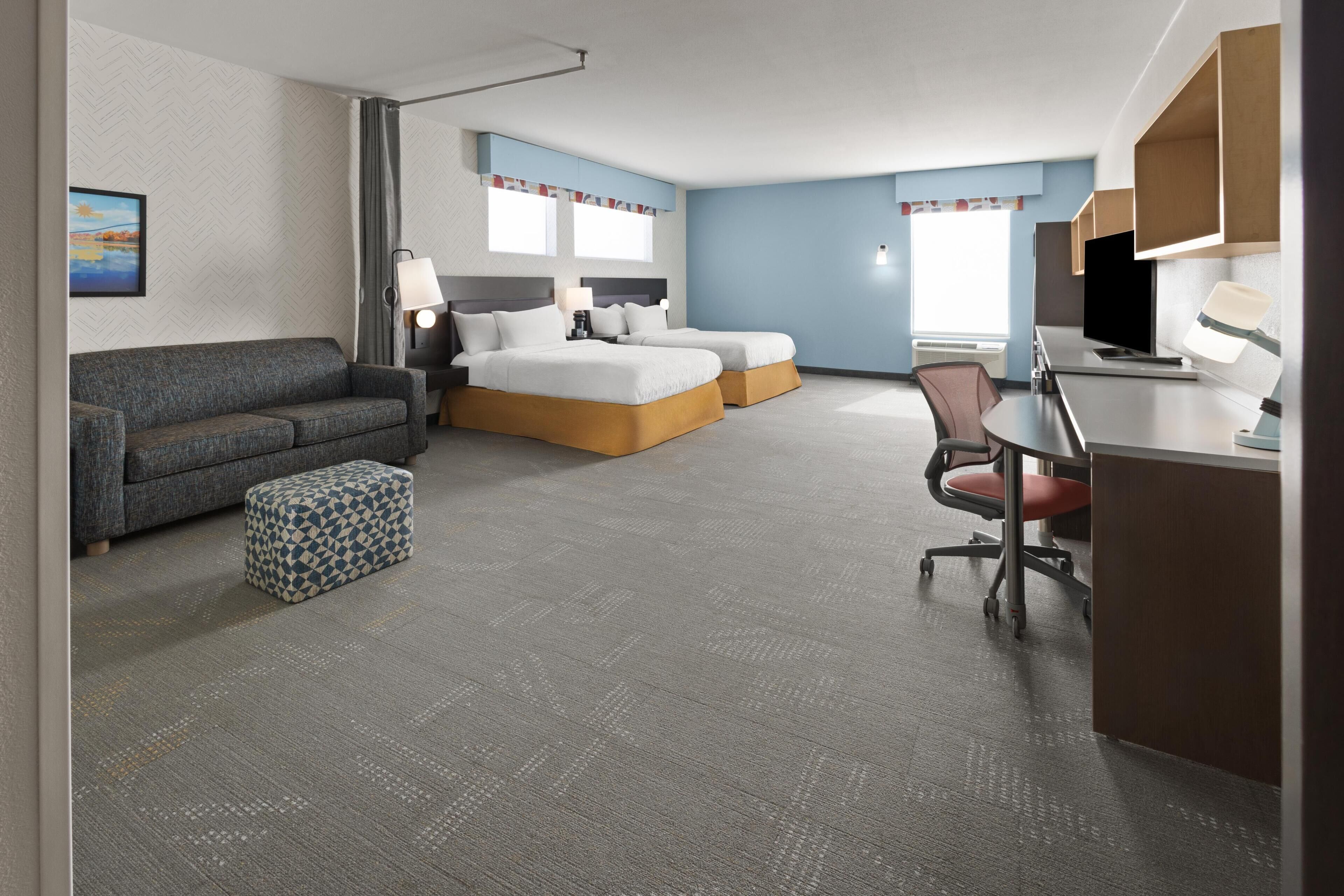 Suite, 1 cama King size, con acceso para personas discapacitadas, para no fumadores (w/ bathtub) | Área de sala de estar | Televisión de pantalla plana 