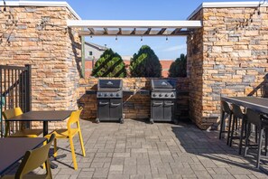 Terrace/patio - Home2 Suites by Hilton Meridian (Meridian)