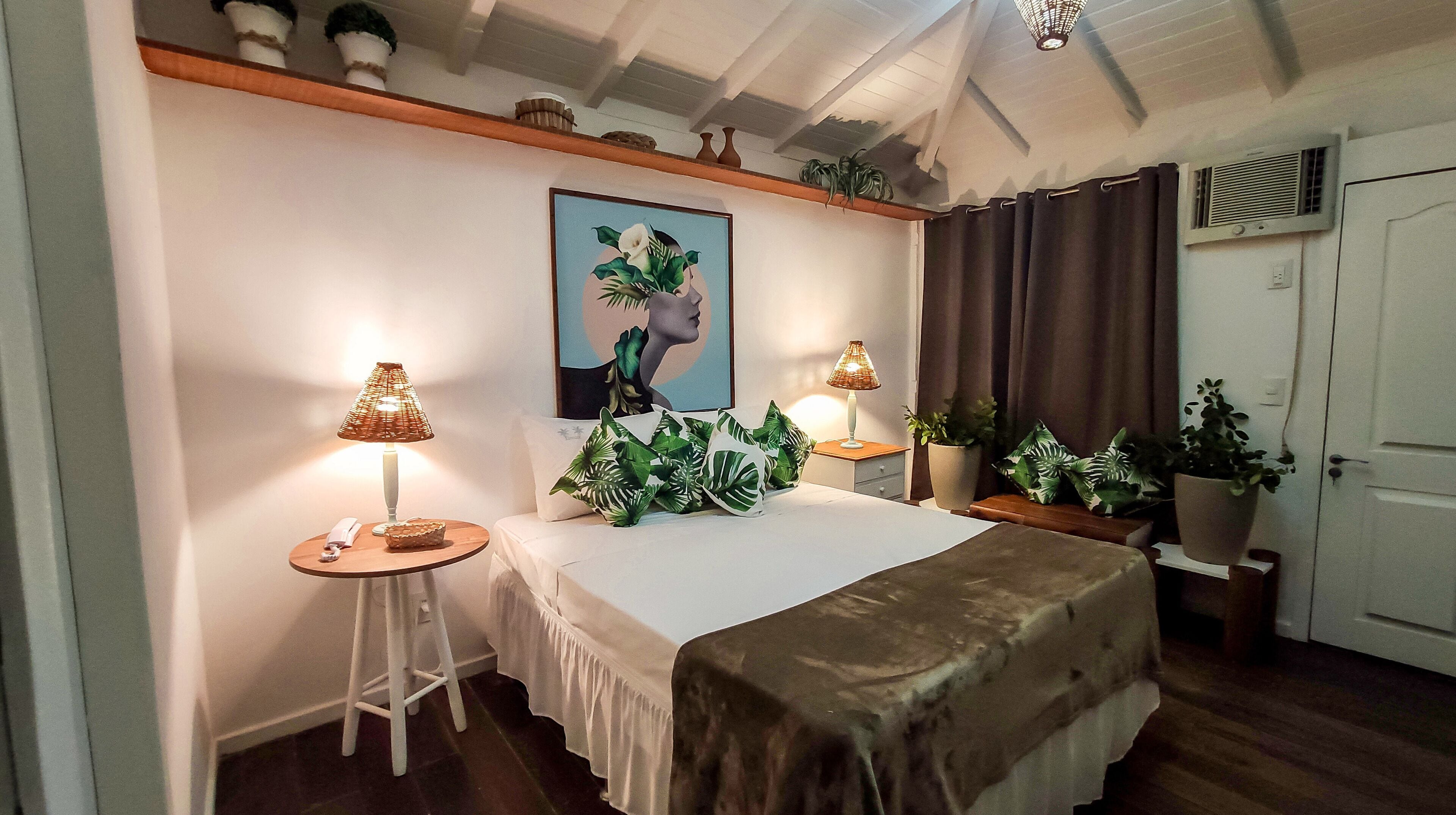 minibar, in-room safe, individually decorated, individually furnished