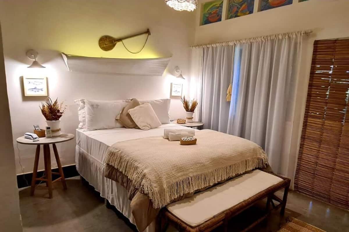 Minibar, in-room safe, individually decorated, individually furnished