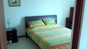 Apartamento empresarial, 1 quarto, cozinha, vista para a cidade | 1 quarto, escrivaninha, ferros/tábuas de passar roupa, Wi-Fi de cortesia
