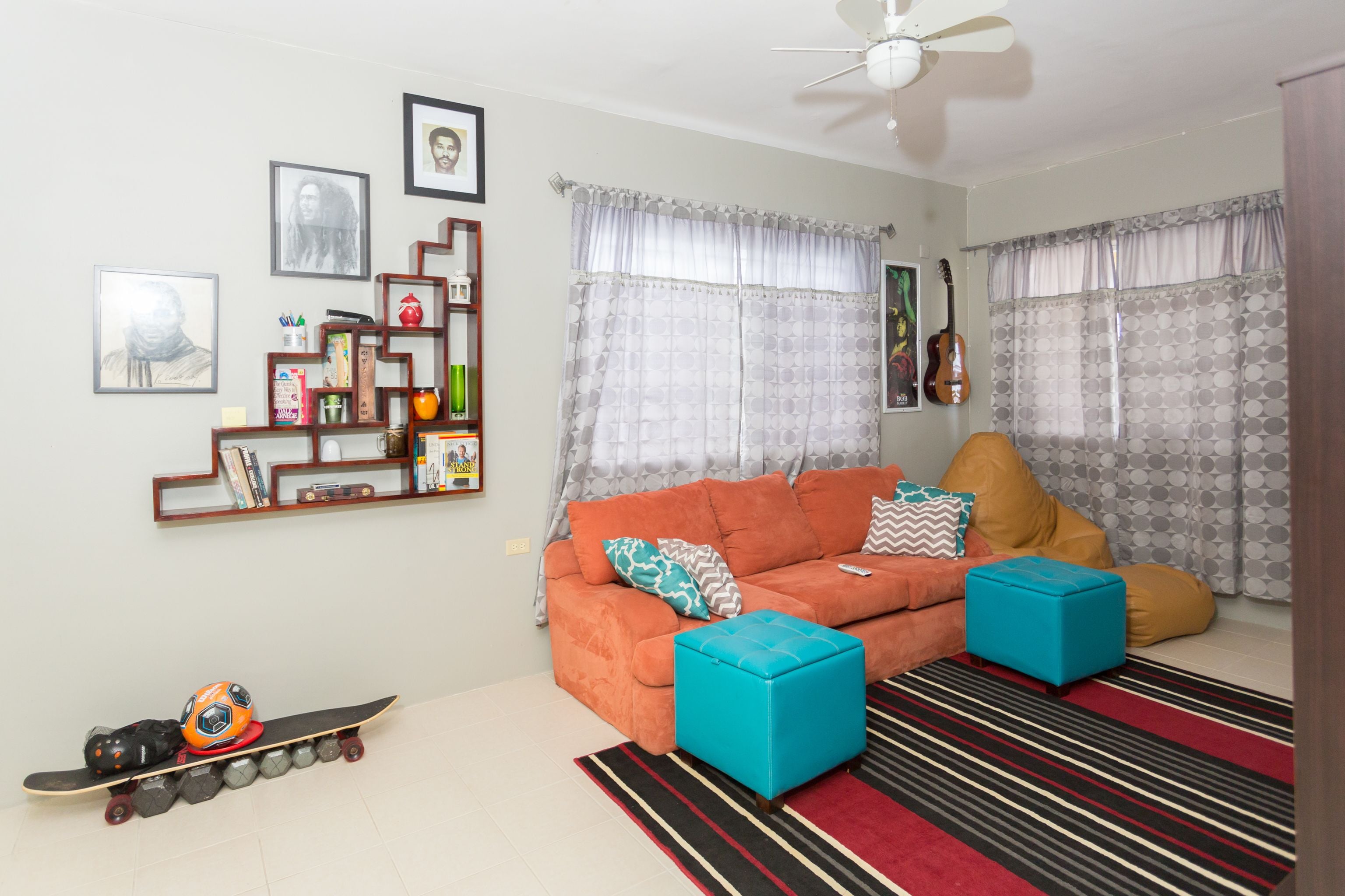 Family House, 2 Bedrooms, 2 Bathrooms, Beach View | Living room | Flat-screen TV, DVD player