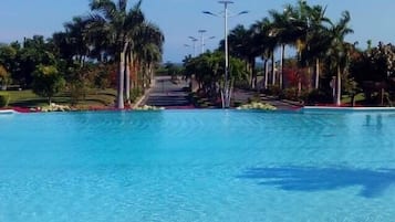 Utomhuspool