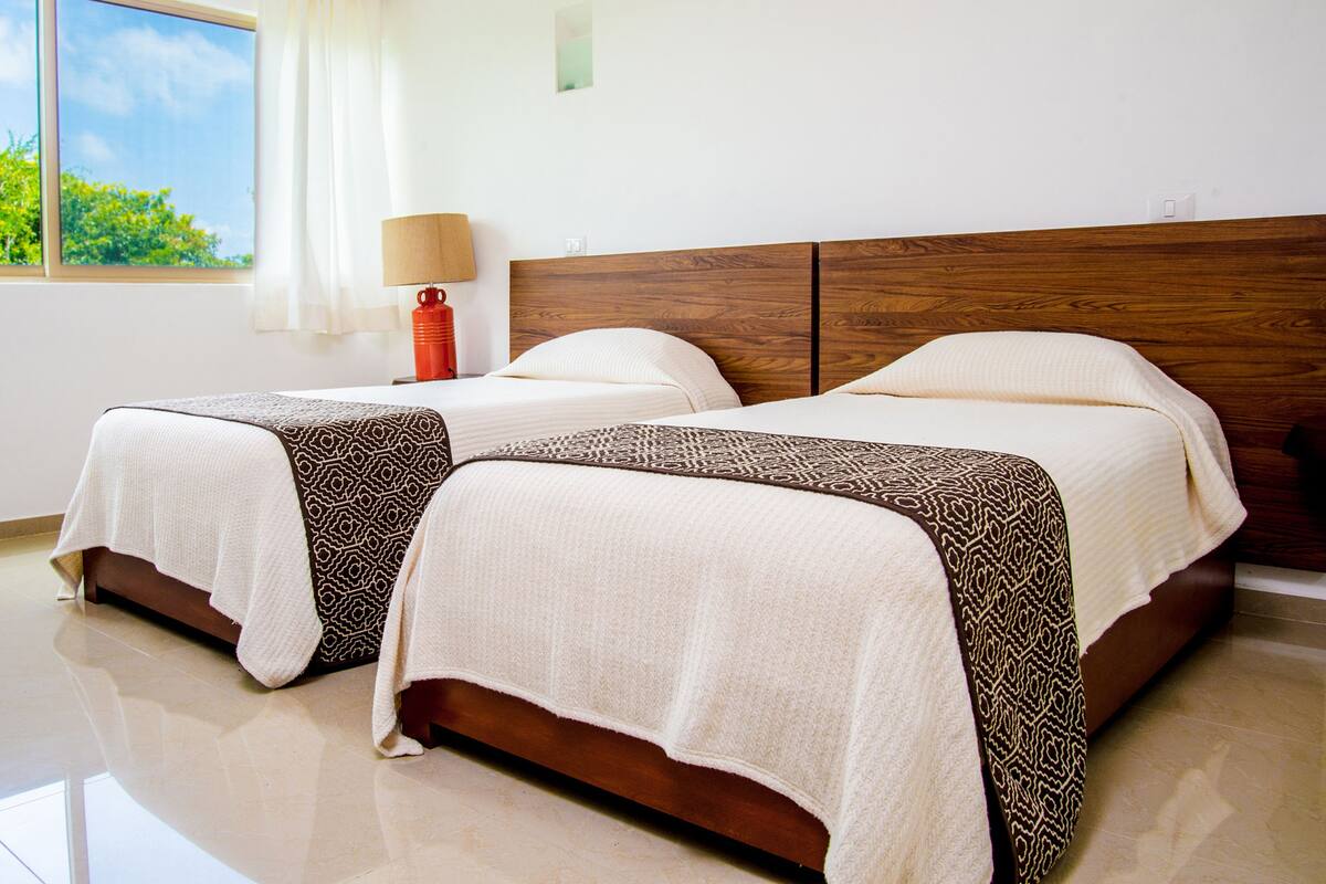 Departamento estándar, 2 habitaciones | 1 habitación y ropa de cama de alta calidad
