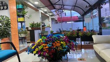 32-tommers tv med kabelkanaler