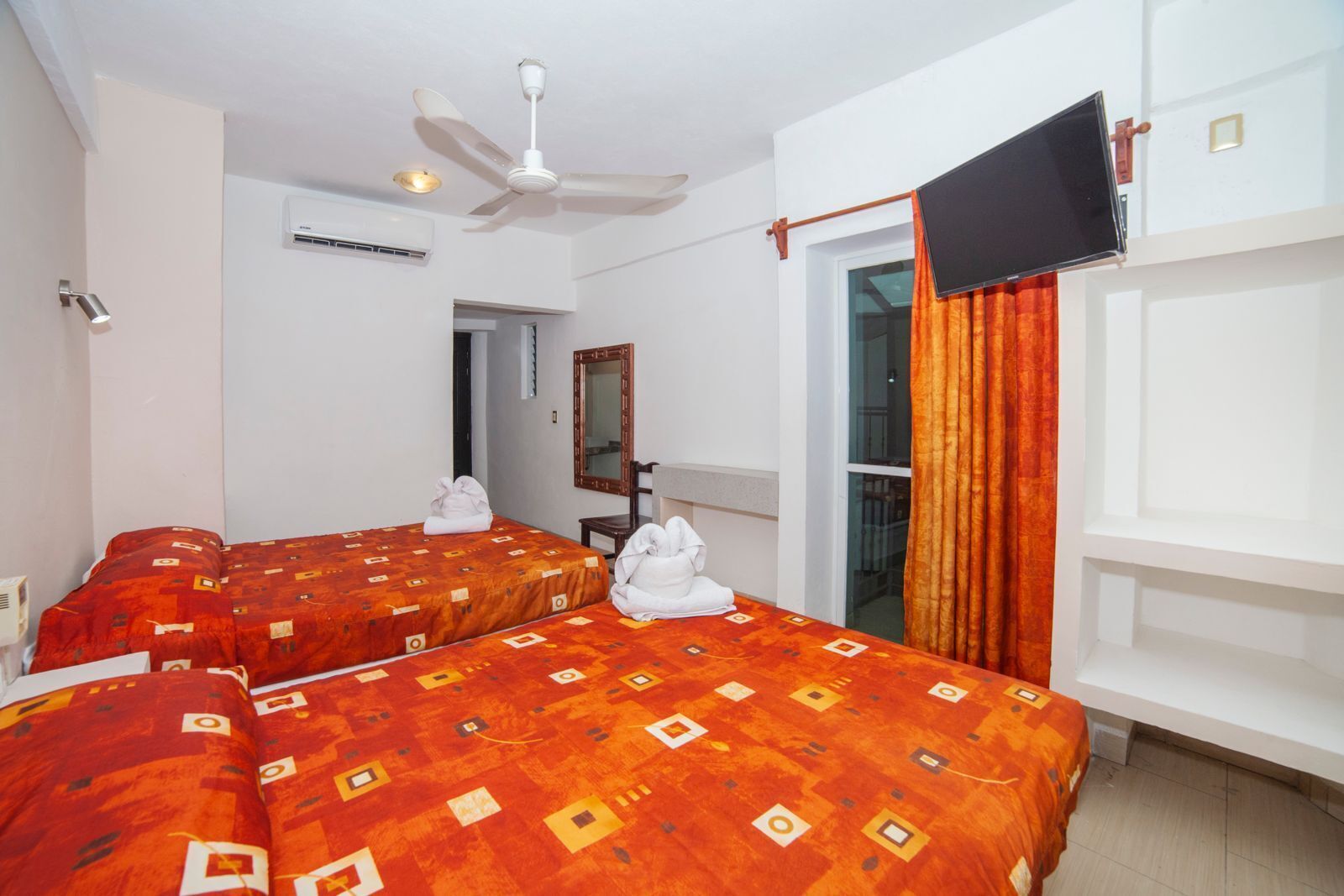 double room, 2 double beds | iron/ironing board, free wifi