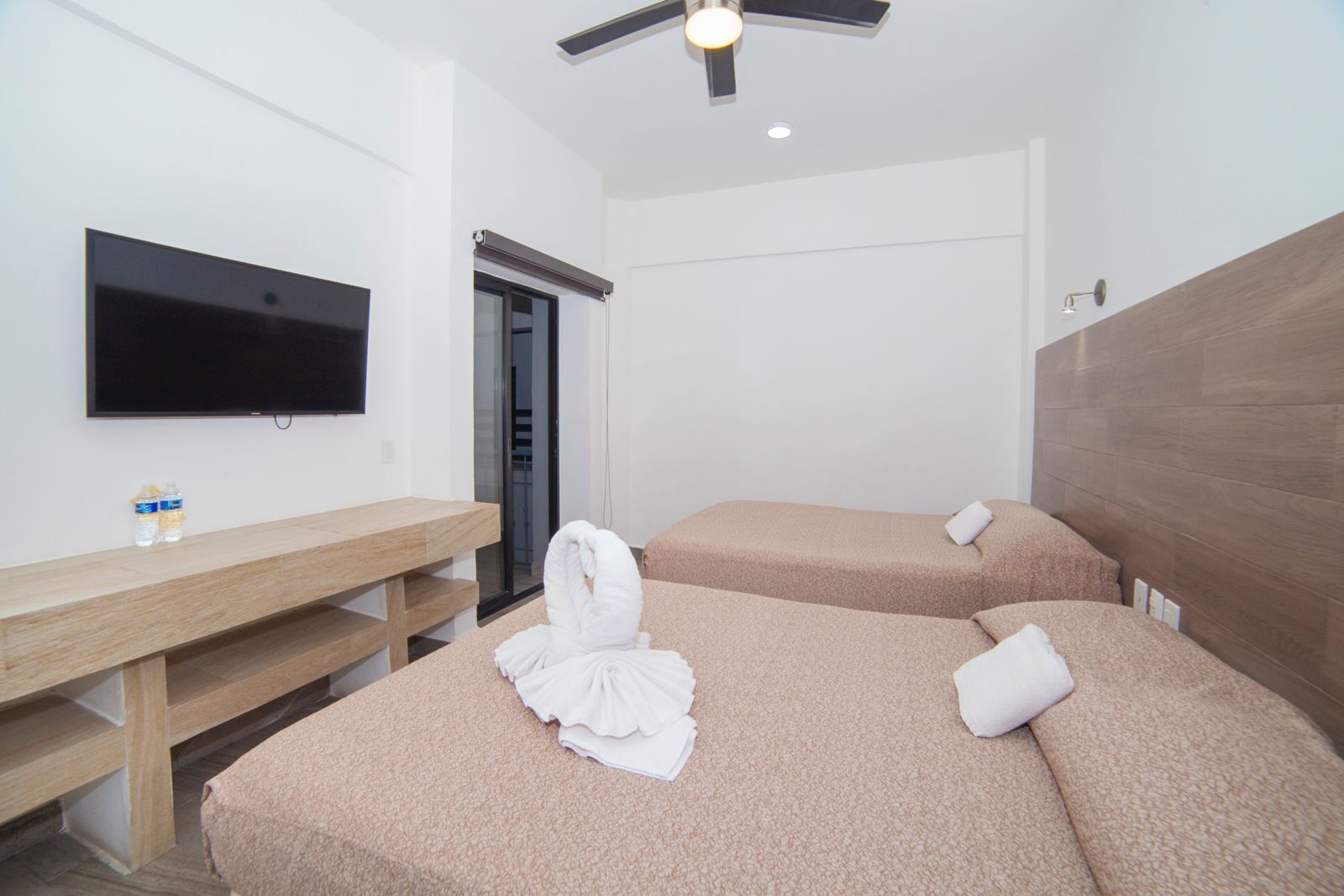 double room, 2 double beds | iron/ironing board, free wifi