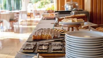 Desayuno buffet incluido todos los días