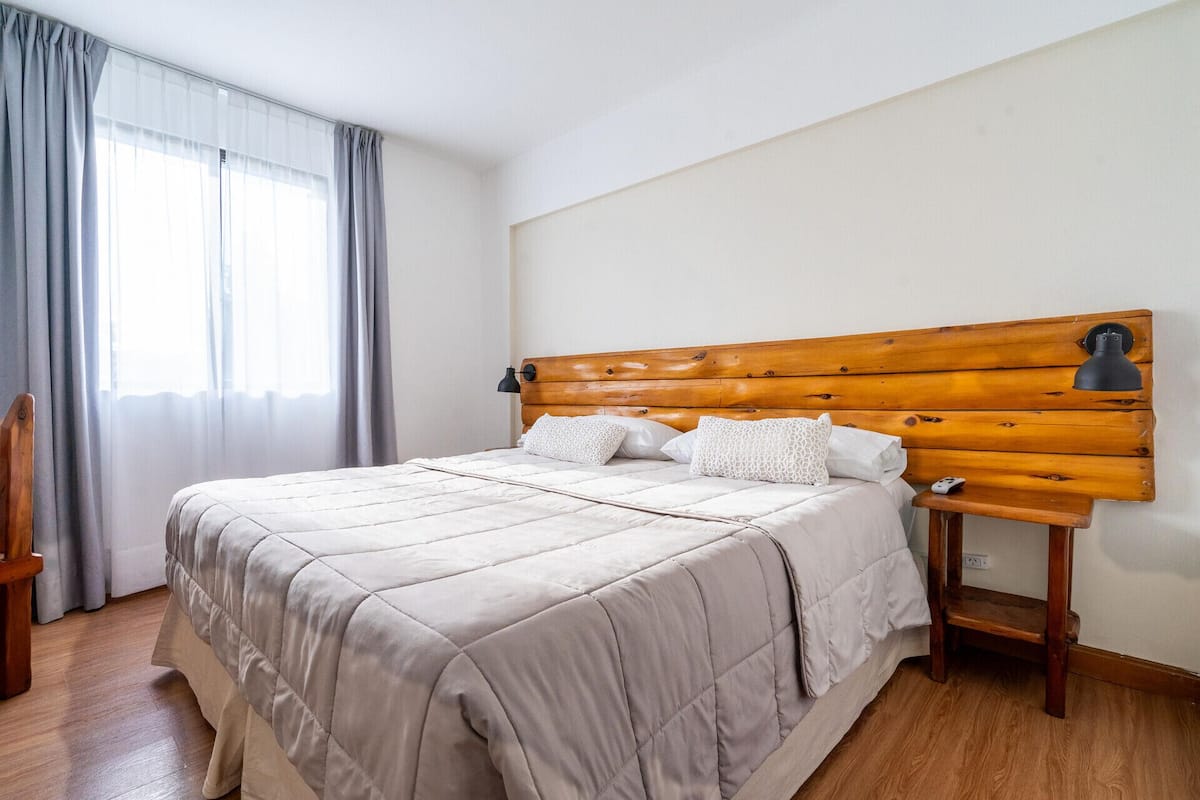 1 bedroom, in-room safe, desk, soundproofing