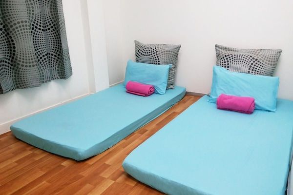 Quarto duplo, várias camas, para não fumantes | Wi-Fi de cortesia