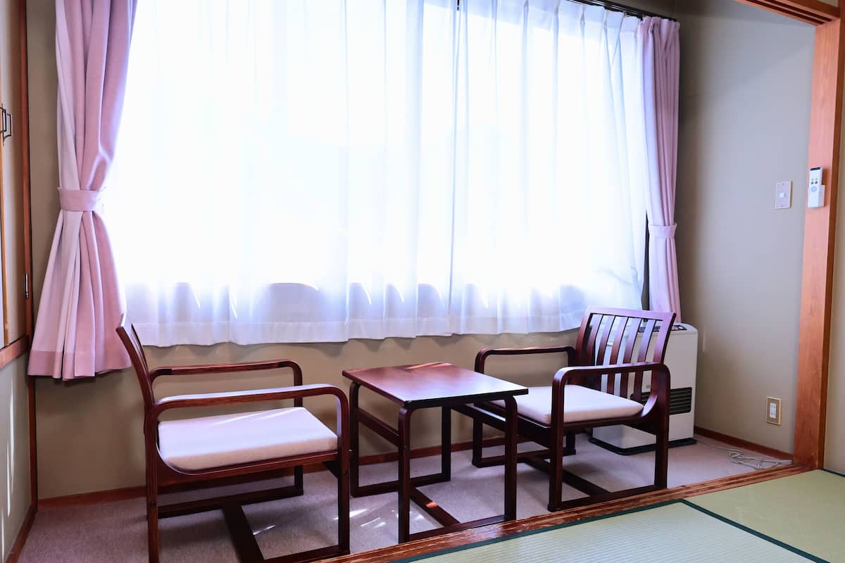 In-room safe, desk, blackout curtains, free WiFi