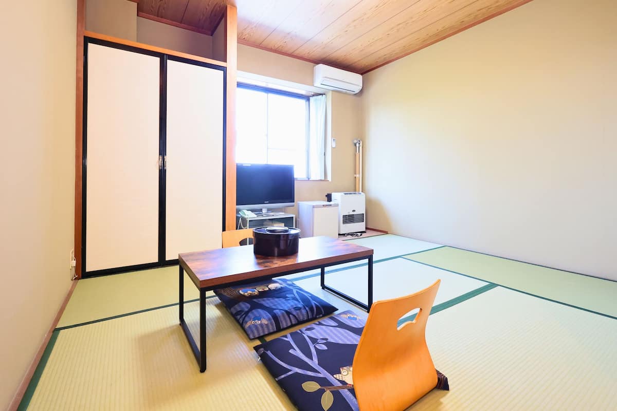 In-room safe, desk, blackout curtains, free WiFi