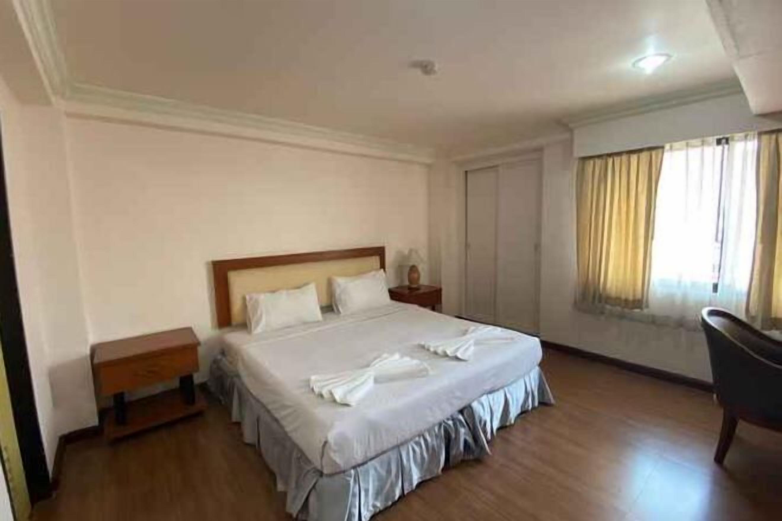 In-room safe, desk, blackout curtains, free WiFi