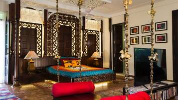 Master Suite | Premium bedding, Select Comfort beds, minibar, in-room safe