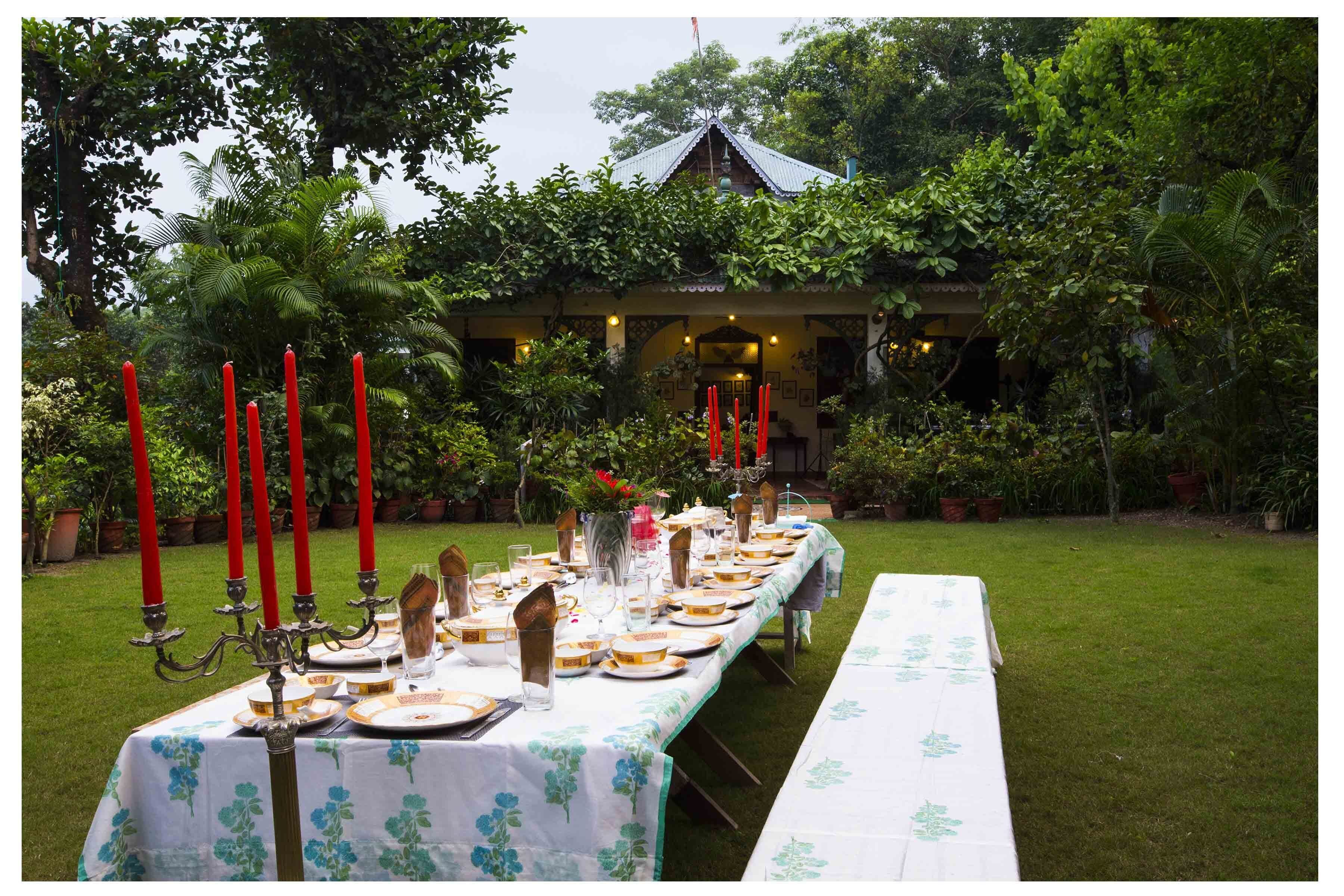 Tempat makan outdoor