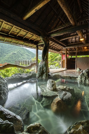 Spa. Hotel Kazurabashi
