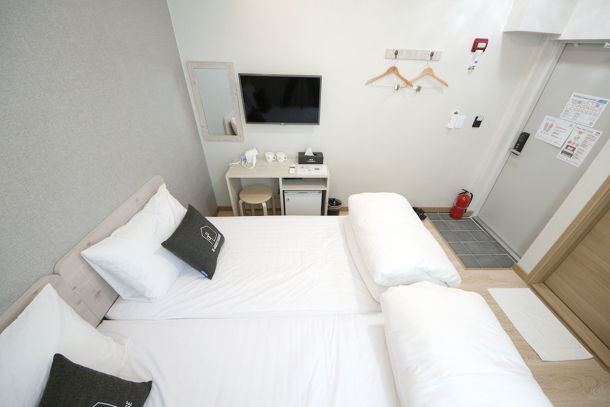 Standaard Twin kamer | Een strijkplank/strijkijzer, gratis wifi