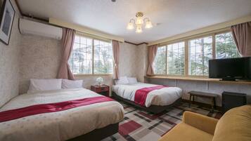 Phòng 2 giường đơn Superior | Bàn, màn/rèm cản sáng, truy cập Internet không dây miễn phí