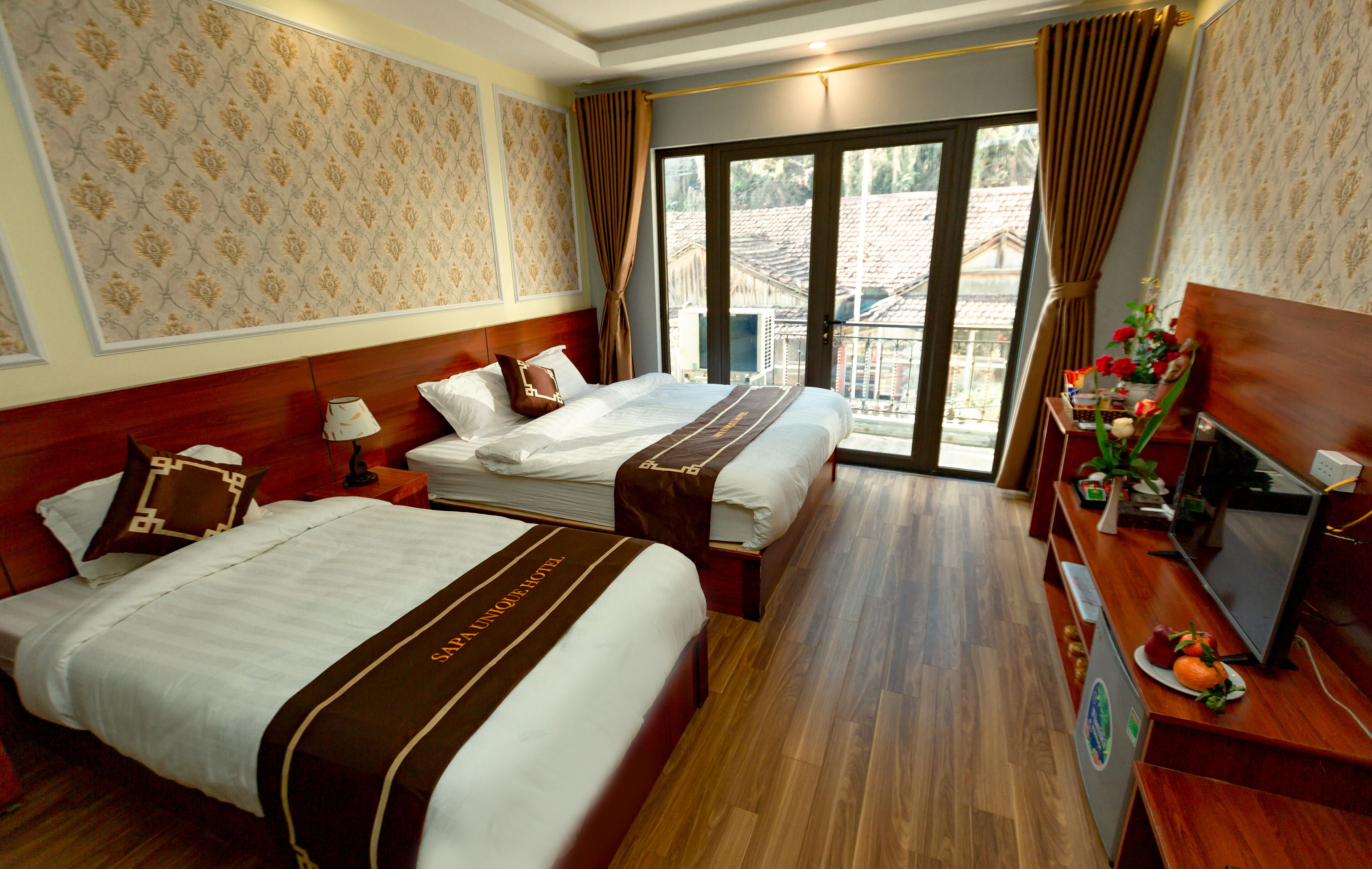 Habitación superior con 2 camas individuales | Vista del balcón