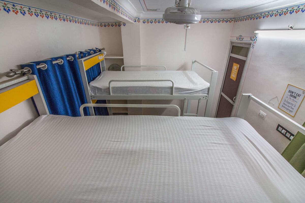 Deluxe-Doppelzimmer, 1 Schlafzimmer | Zimmersafe, Schreibtisch, kostenloses WLAN