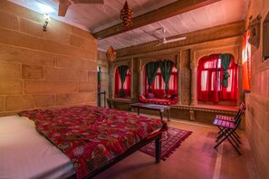 Standard AC Private Ensuite  | Free WiFi - Hotel Oasis Haveli - Hostel (Jaisalmer)