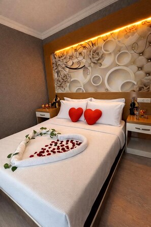 Desk, soundproofing, WiFi, bed sheets - Anita Kemer Noch Hotel (Kemer)