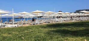 Beach nearby, sun loungers, beach umbrellas - Anita Kemer Noch Hotel (Kemer)