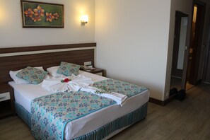 Desk, free cots/infant beds, rollaway beds, WiFi