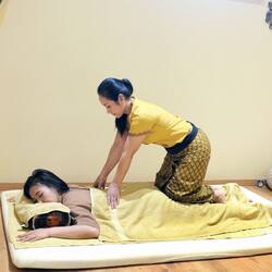 Thaise massages, gezichtsbehandelingen, massagebehandelingen