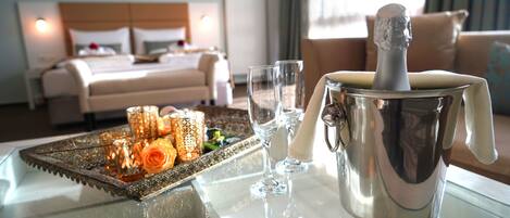 Suite | Living area | Flat-screen TV