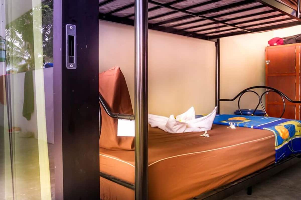 In-room safe, free WiFi