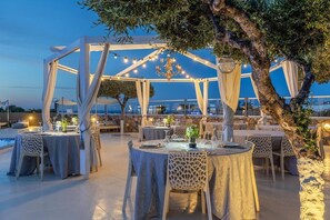 Outdoor dining - Paradise Island Villas (Chersonissos)