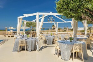 Outdoor dining - Paradise Island Villas (Chersonissos)