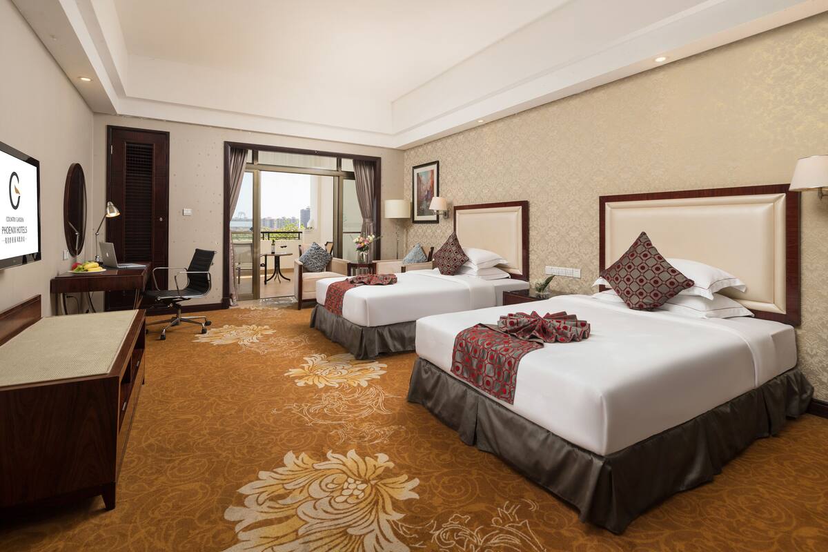Business Room | Premium bedding, minibar, in-room safe, desk