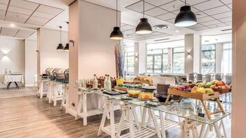 Daily buffet breakfast (EUR 15 per person)