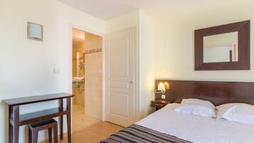 In-room safe, desk, soundproofing, iron/ironing board