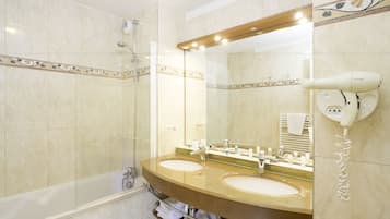 Free toiletries, towels