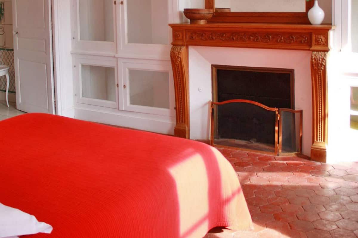 Double Room | Individually decorated, individually furnished, cribs/infant beds