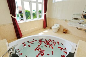 Family Twin Room, Pool View | Bathroom | Free toiletries, hair dryer, slippers, towels - Well-To-Do Villa (Da Nang)
