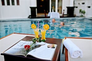 Outdoor pool - Well-To-Do Villa (Da Nang)