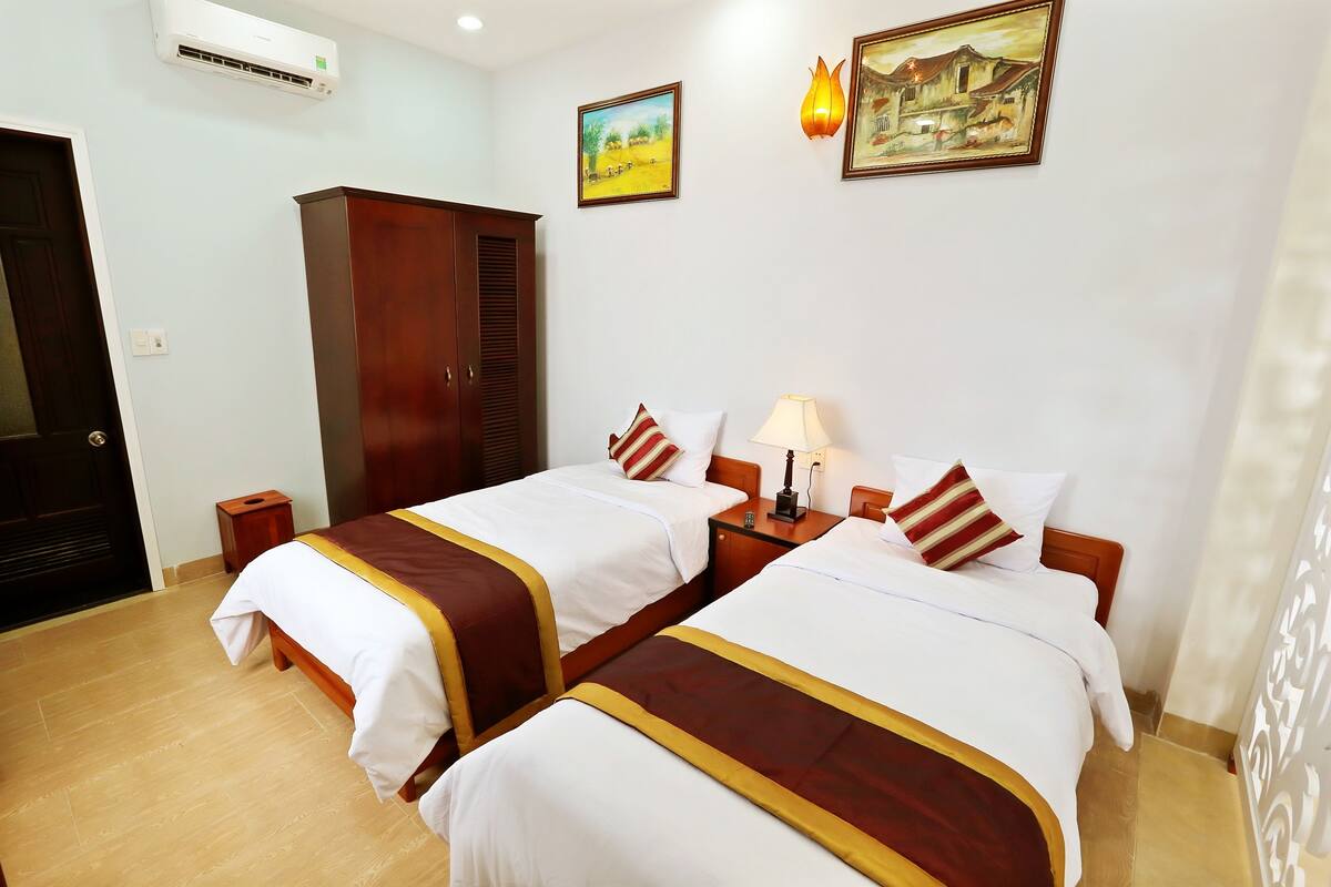 Minibar, desk, blackout curtains, free WiFi