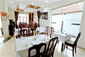 Breakfast, lunch, dinner served; local cuisine  - Well-To-Do Villa (Da Nang)
